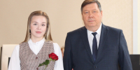 В Верховном Суде Республики Мордовия состоялось вручение удостоверения судье Лямбирского районного суда Республики Мордовия Кержеманкиной Д.С. - Лямбирский районный суд